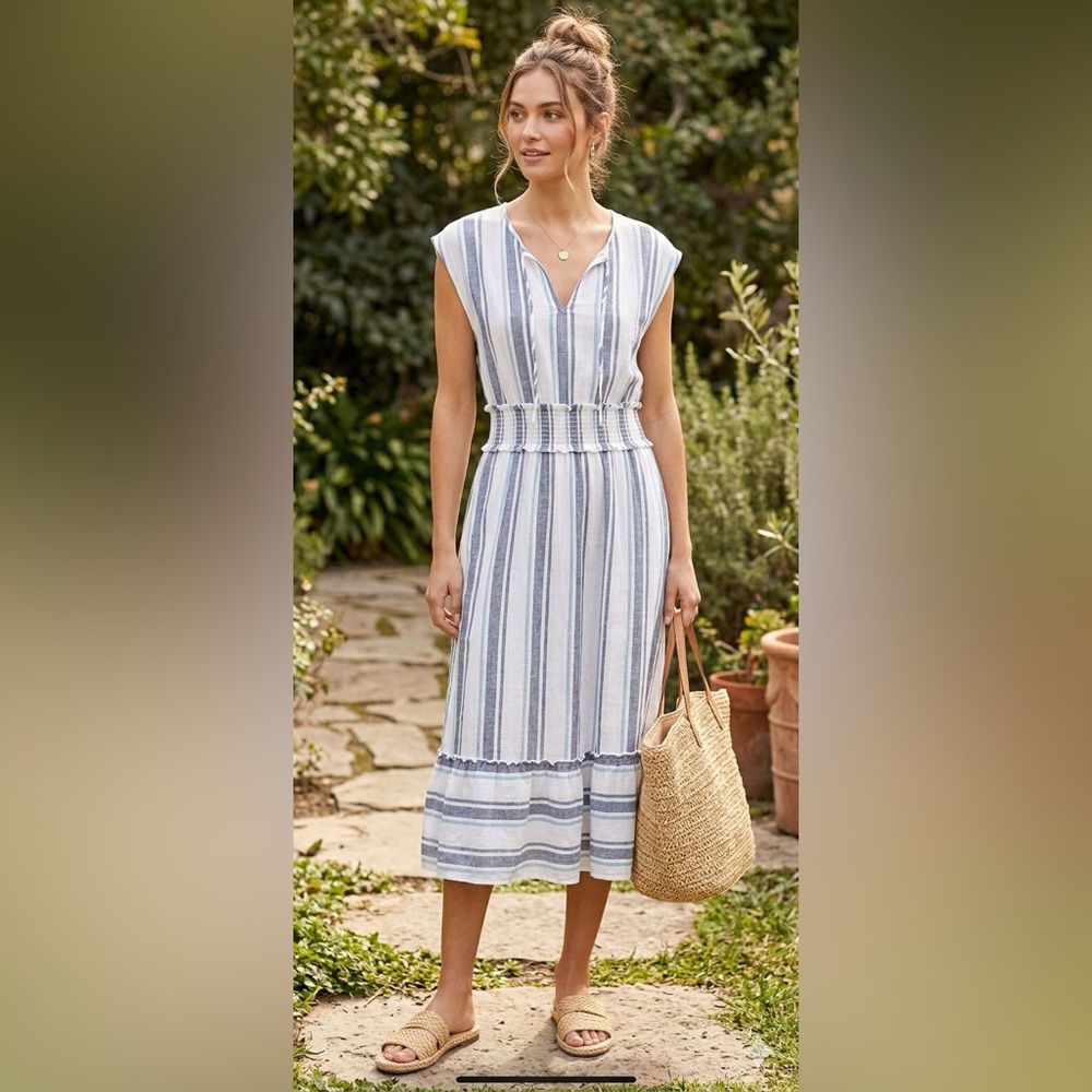 Rails Ashlyn Smocked Midi Dress Blue White Stripe Size Medium - Picture 5 of 5